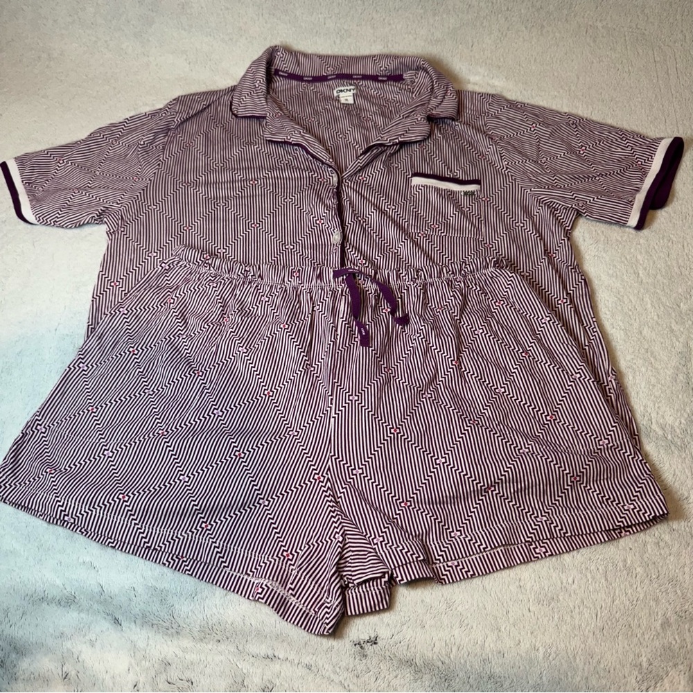 DKNY Women's XL Button Up Collared Shirt and Drawstring Shorts Pajama Set Violet